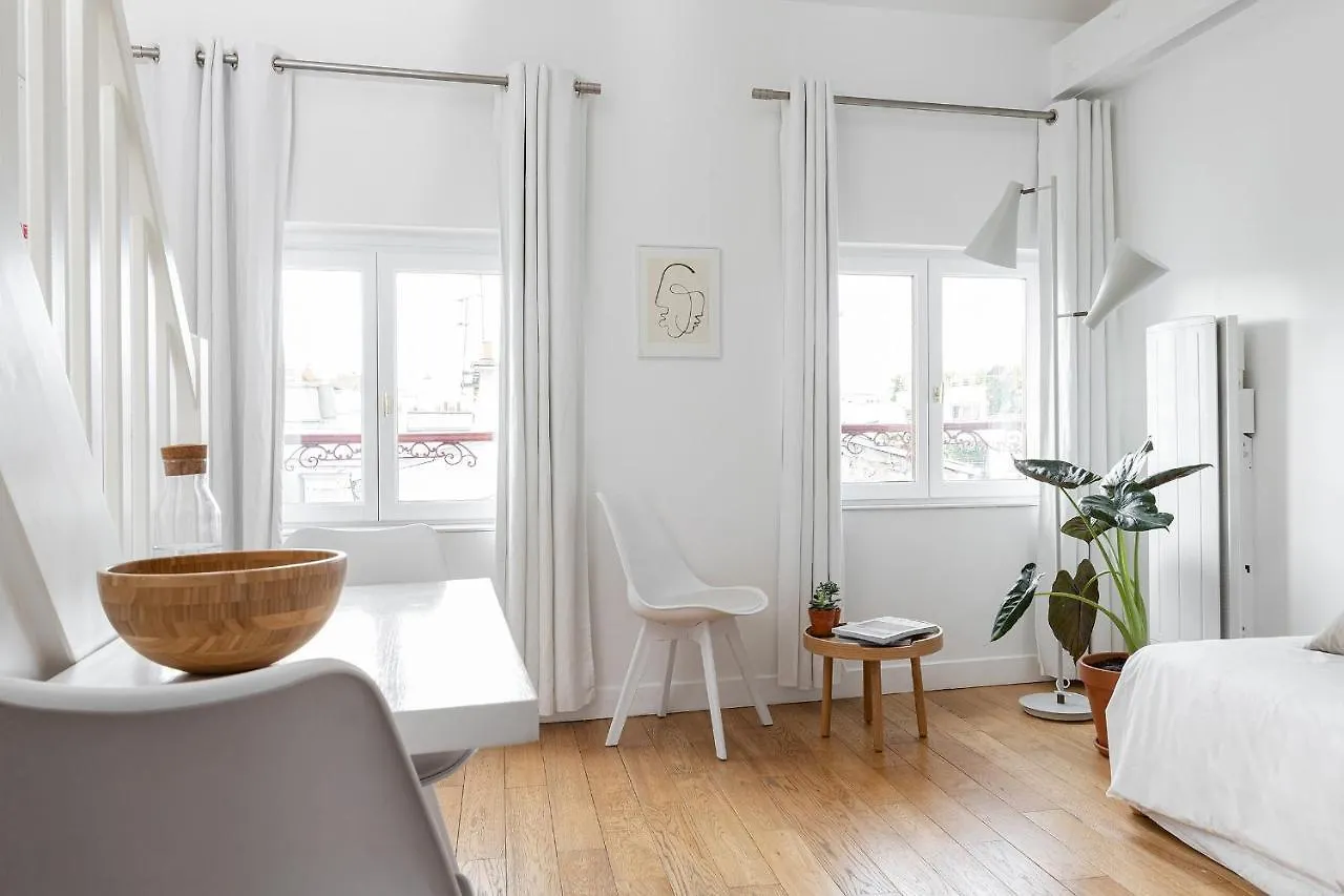 Apartment Appartement Terra Nova Paris
