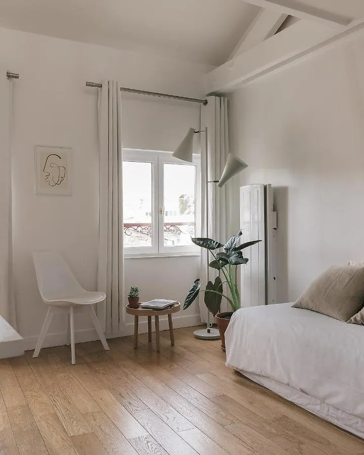 Appartement Terra Nova Paris Apartment